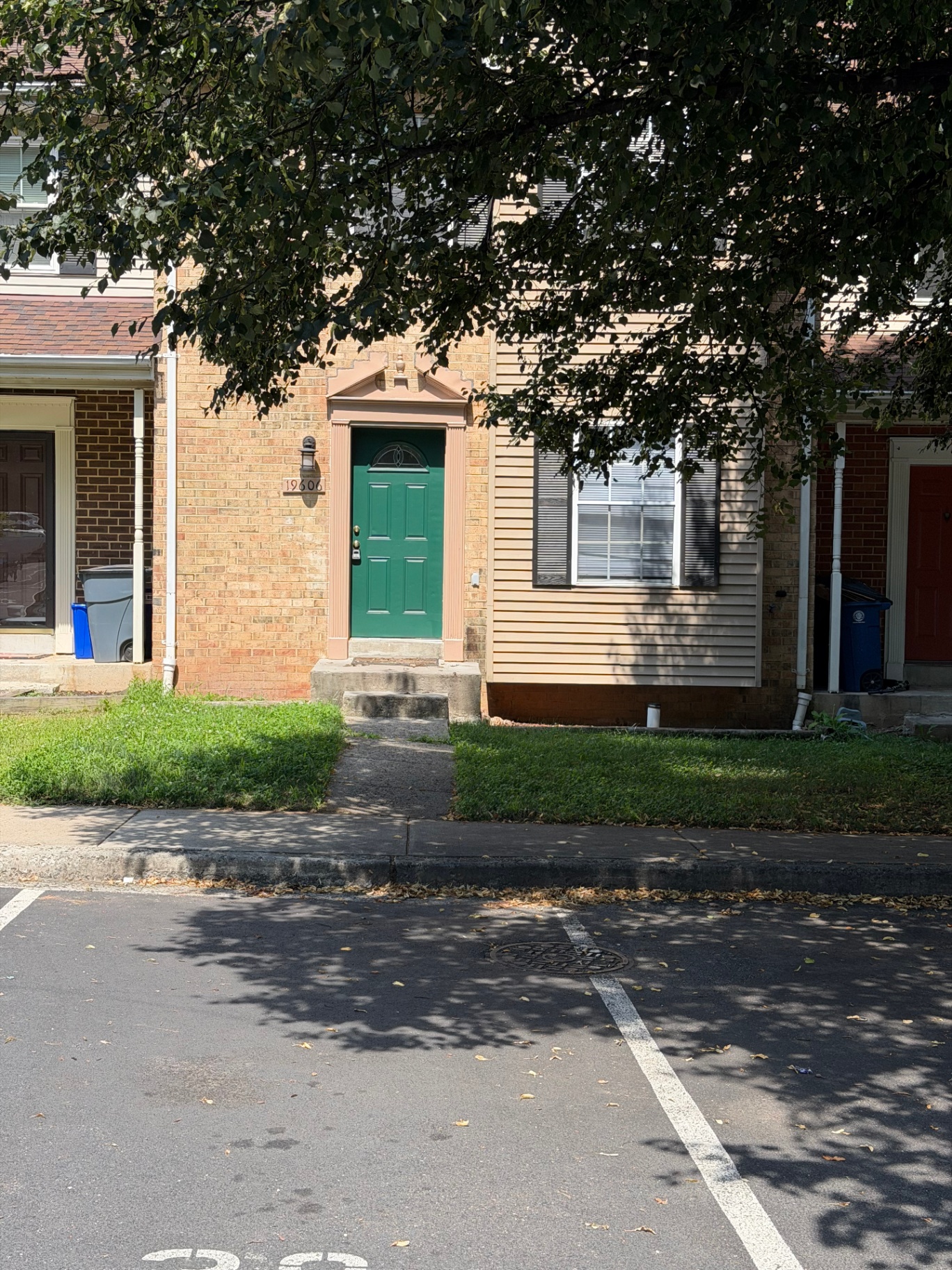 Front exterior of 19606 White Saddle Drive